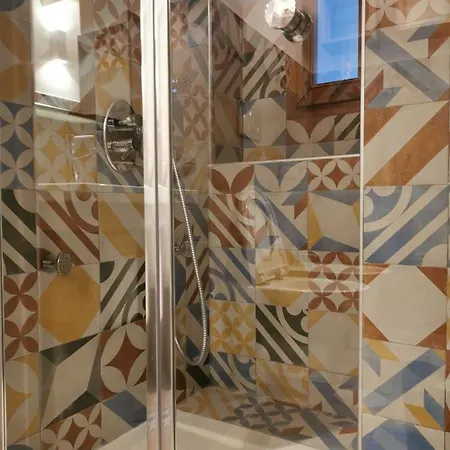 Vecchia Diffuso מלון דירות 4*